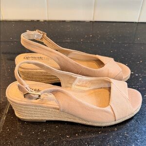 Life Stride Women's Beige Wedge Sandals